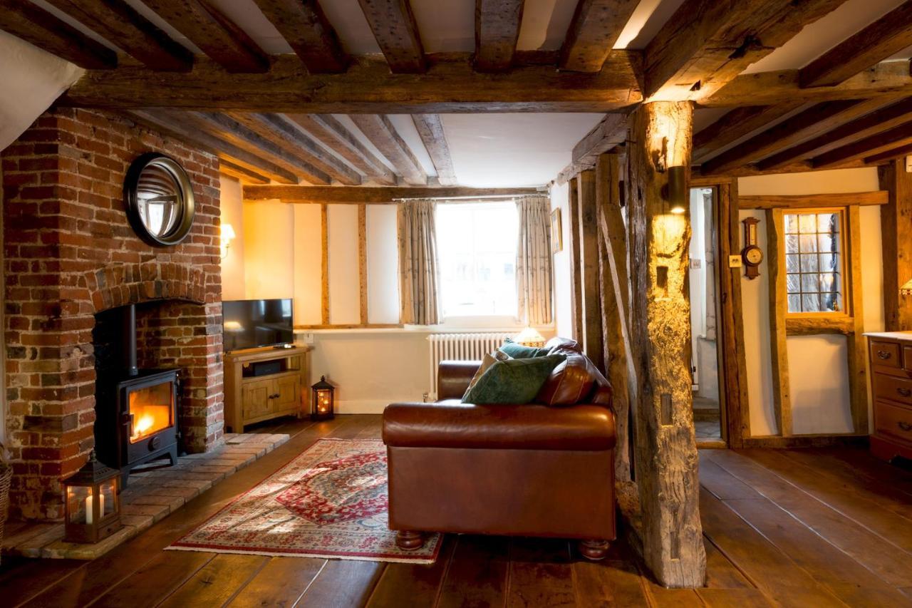 Miller Cottage A Luxury 1550'S Cottage In The Historic Centre Of Саффрон-Уолден Экстерьер фото